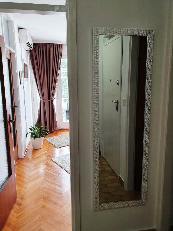 Apartment Dina โอมิช ภายนอก รูปภาพ